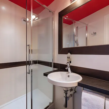 Hotel La Folie Des Pres - Saint-germain-des-pres Paris