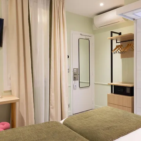 Hotel La Folie Des Pres - Saint-germain-des-pres Paris