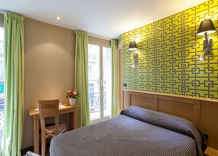 La Folie Des Pres - Saint-germain-des-pres